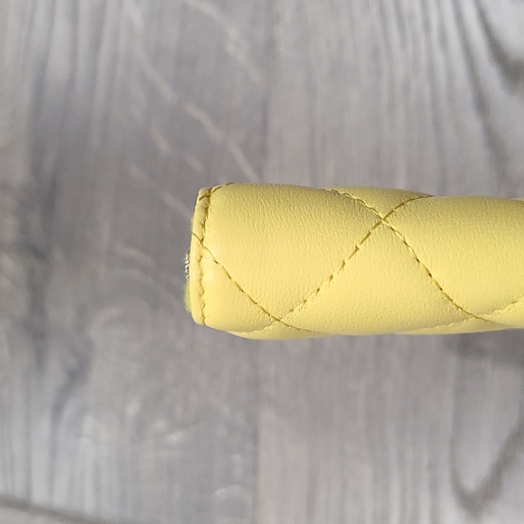 Auth CHANEL Quilted Wallet - Picture 4 of 10